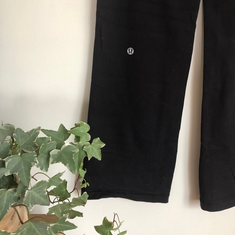 Lulu Lemon black yoga pants